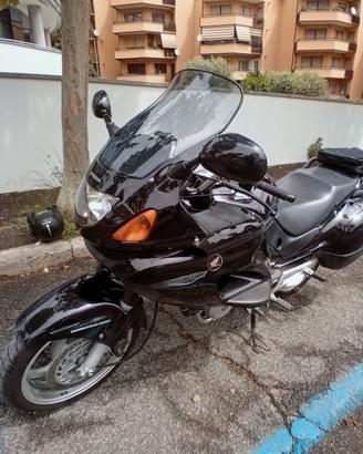 moto Honda Deauville 650