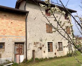 CASA INDIPENDENTE CON AMPIO GIARDINO