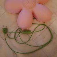Lampada Ikea a fiore luce rosa