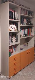 Libreria colori legno chiaro e arancio