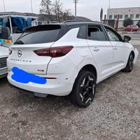 OPEL GRANDLAND PER RICAMBI
