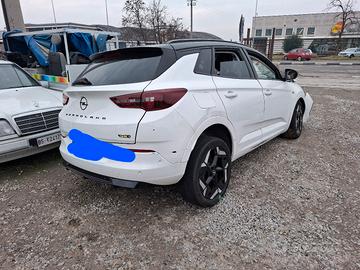 OPEL GRANDLAND PER RICAMBI