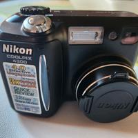 FOTOCAMERA DIGITALE NIKON coolpix 4300.-