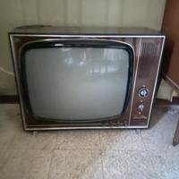 Televisore antico