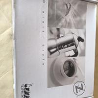 Moka Bialetti Zera in confezione con tazze