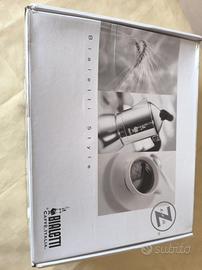 Moka Bialetti Zera in confezione con tazze