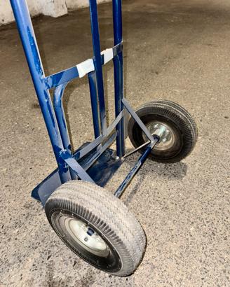 Carrelli nuovi