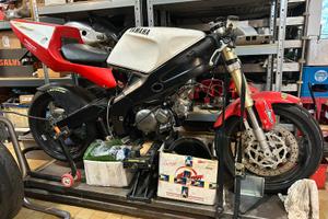 Yamaha TZR 125 R 4dl 1991 progetto da finire.