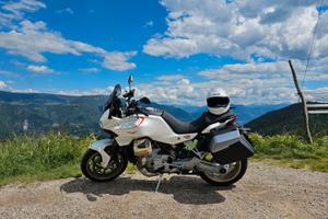 Moto Guzzi V 100 Mandello