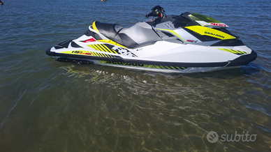 Moto d'acqua Seadoo Rxp300