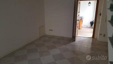 Appartamento con ingresso indipendente - Teramo
