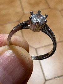 Anello solitario in argento 925 sterling