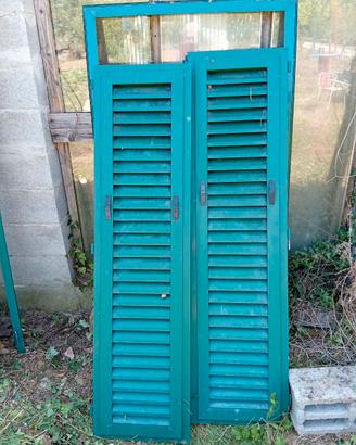 Tre persiane in alluminio di cui una porta finestr