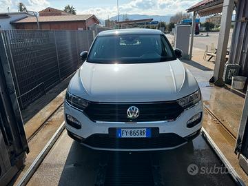 T- roc 1.6  tdi full 2019 tagliandi certificati