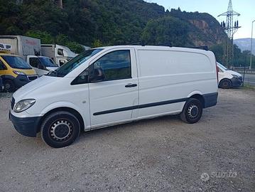 Mercedes-Benz Vito compact