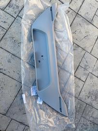 Modanatura centrale paraurti posteriore