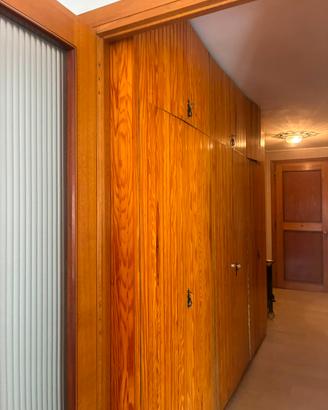 Armadio in legno