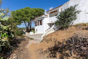 Porzione di Bifamiliare con Vista sul Golfo