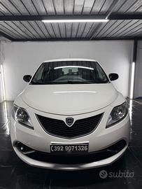 Lancia Ypsilon 1.2 69 CV 5 porte GPL Ecochic Plati