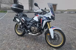 CRF1000L Africa Twin 2016 (cerchi tubeless) 