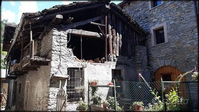 Rustico / Casale di 80 m² con 3 locali a Villeneuv