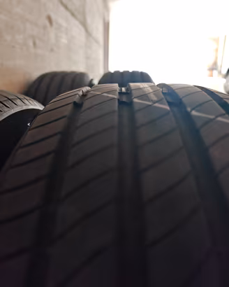 Michelin Primacy 4   235/60/17 VOL