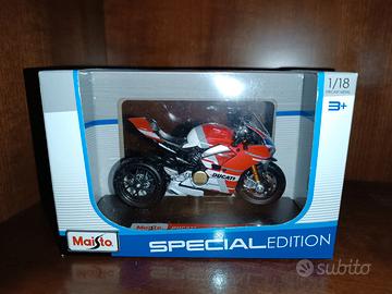 Ducati Panigale V4 S Corse 1:18 Maisto nuovo 