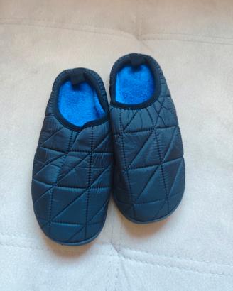 Calde e confortevoli pantofole unisex nuove 38-39