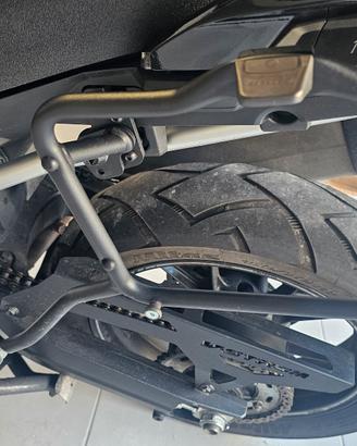 Telaietti laterali v-strom 1000