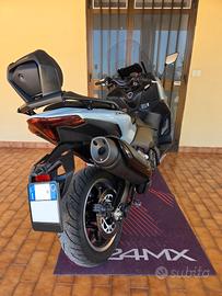 Modifica marmitta TMAX e55