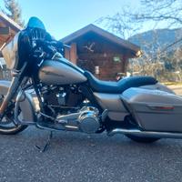 Harley Davidson Street Glide FLHX 107