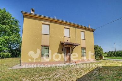 Casa indipendente di 238 m² con più di 5 locali e 