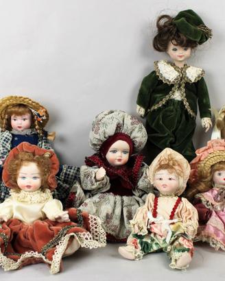 Collezione di bambole.