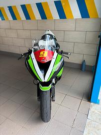 Kawasaki zx6r solo pista