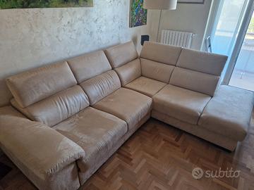Divano angolare Poltrone e Sofà 