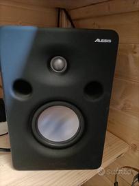 Coppia Monitor da studio Alesis M1 Active mk3