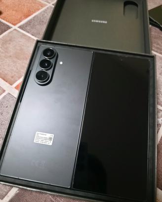 Samsung Galaxy Z Fold 7 1 tb ( 1000 giga ) + 2 cov