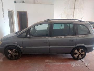 Opel Zafira 2004