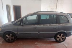 Opel Zafira 2004