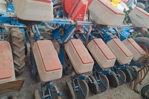 3 seminatrici  monosem 