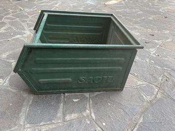 Contenitore in metallo