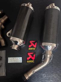 Scarico in carbonio SHARK speed triple 1050