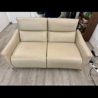 Divano 2 posti relax elettrico eUSB in pelle Dondi