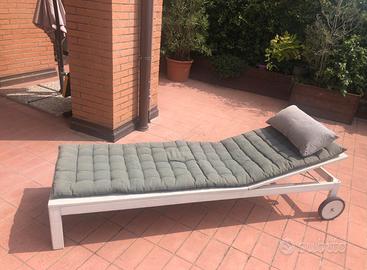 2 Lettini prendisole Ikea in legno con materessini