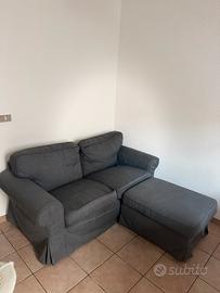 Divano ikea 2 posti con poggiapiedi