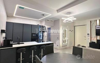 QUADRILOCALE DI PRESTIGIO CON GIARDINO SU TRE LATI