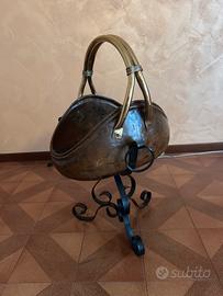 Vaso in rame con alzata