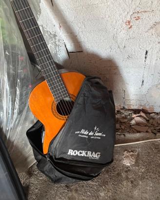Chitarra classica a castellabate