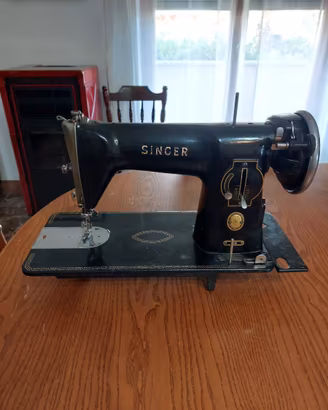 Macchina da cucire Singer vintage