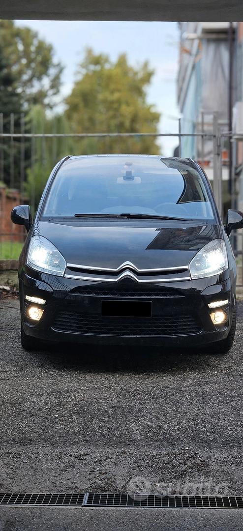 Citroen C4 Picasso 2011 photo 2